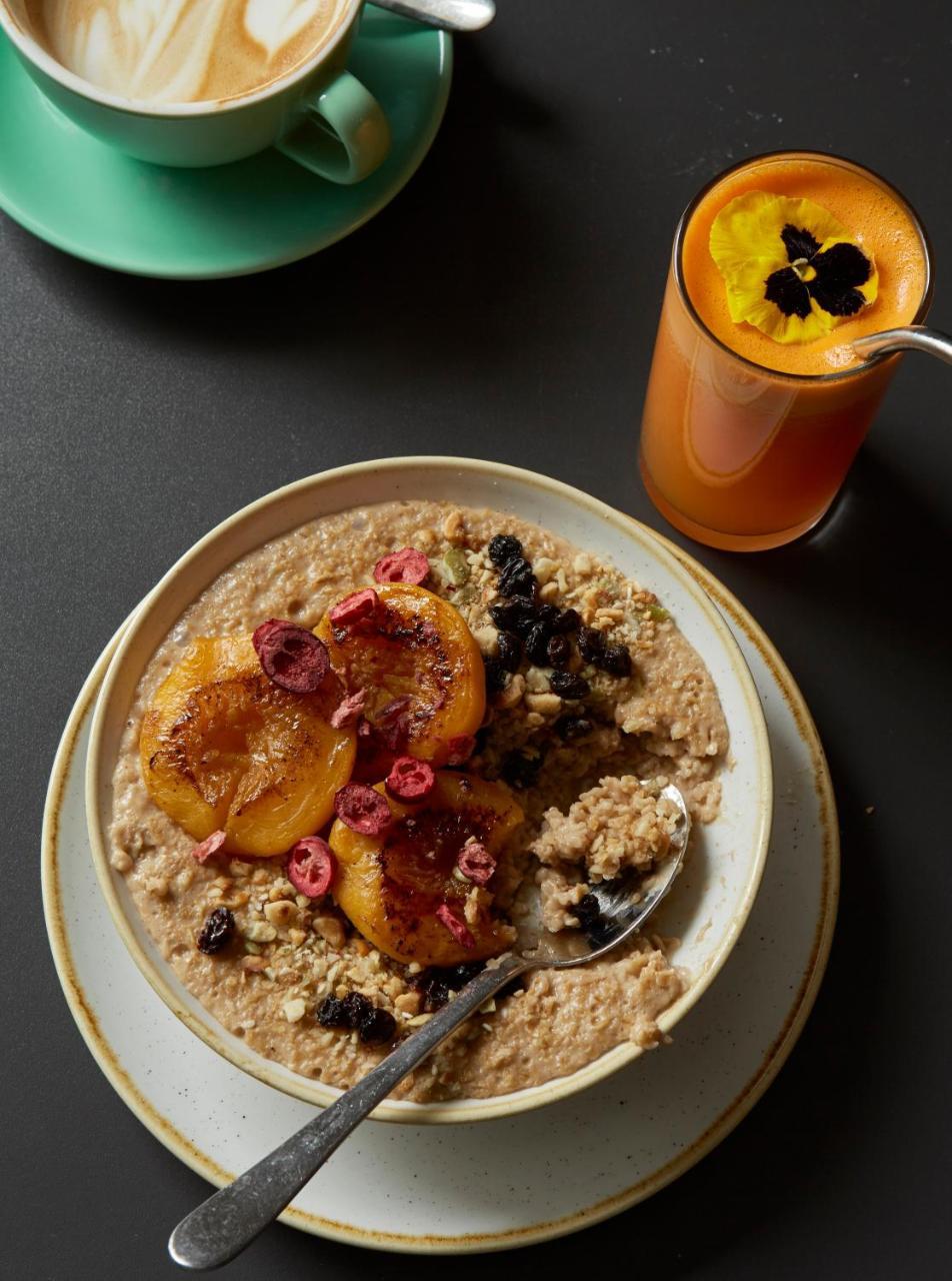 Whitehouse Rye Bed and Breakfast Exteriör bild Oatmeal with fruit